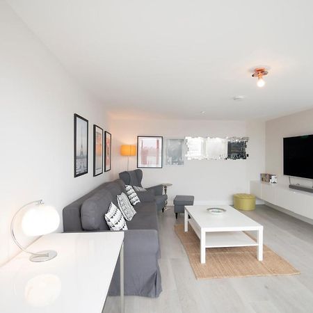 Spacious Apartment With Parking Space, Close To Heathrow, Elizabeth Line And Windsor Maidenhead Extérieur photo
